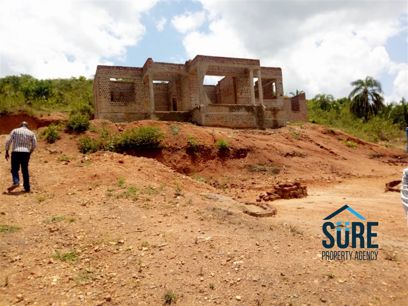 Shell House for sale in Mpiji Luweero