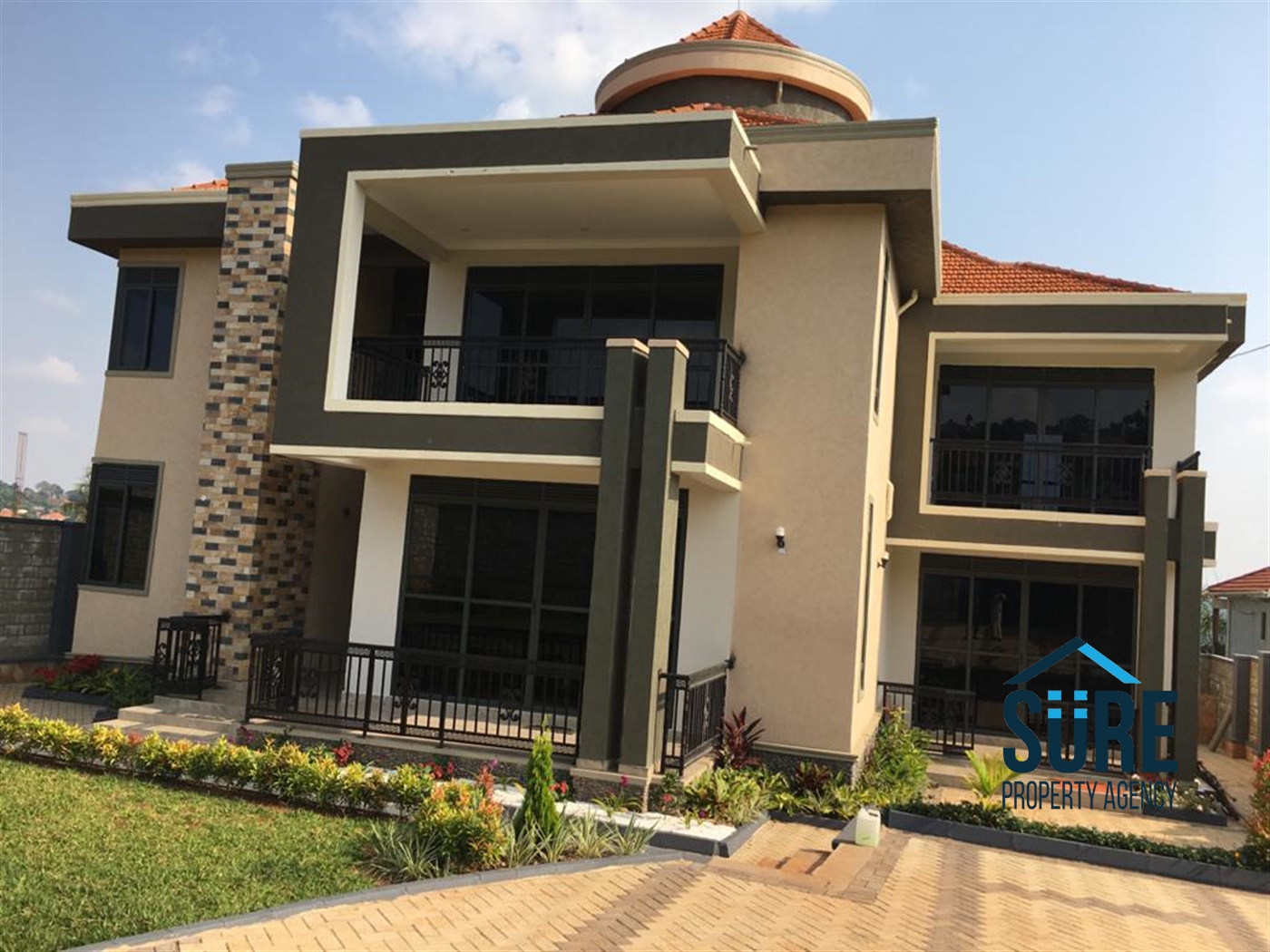 Mansion for sale in Bwebajja Kampala