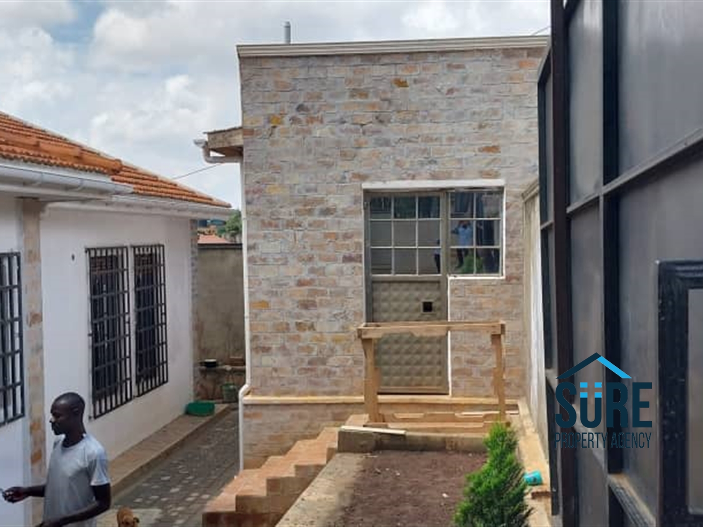 Duplex for sale in Sseguku Kampala