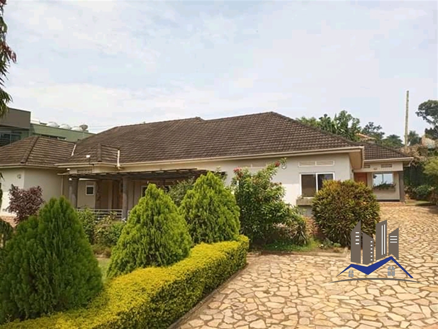 Bungalow for rent in Mutungo Kampala