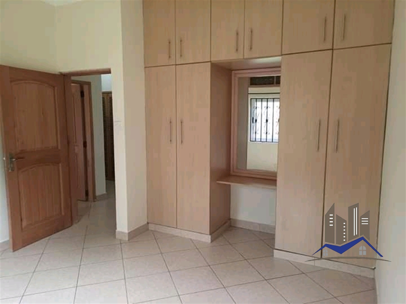 Bungalow for rent in Mutungo Kampala