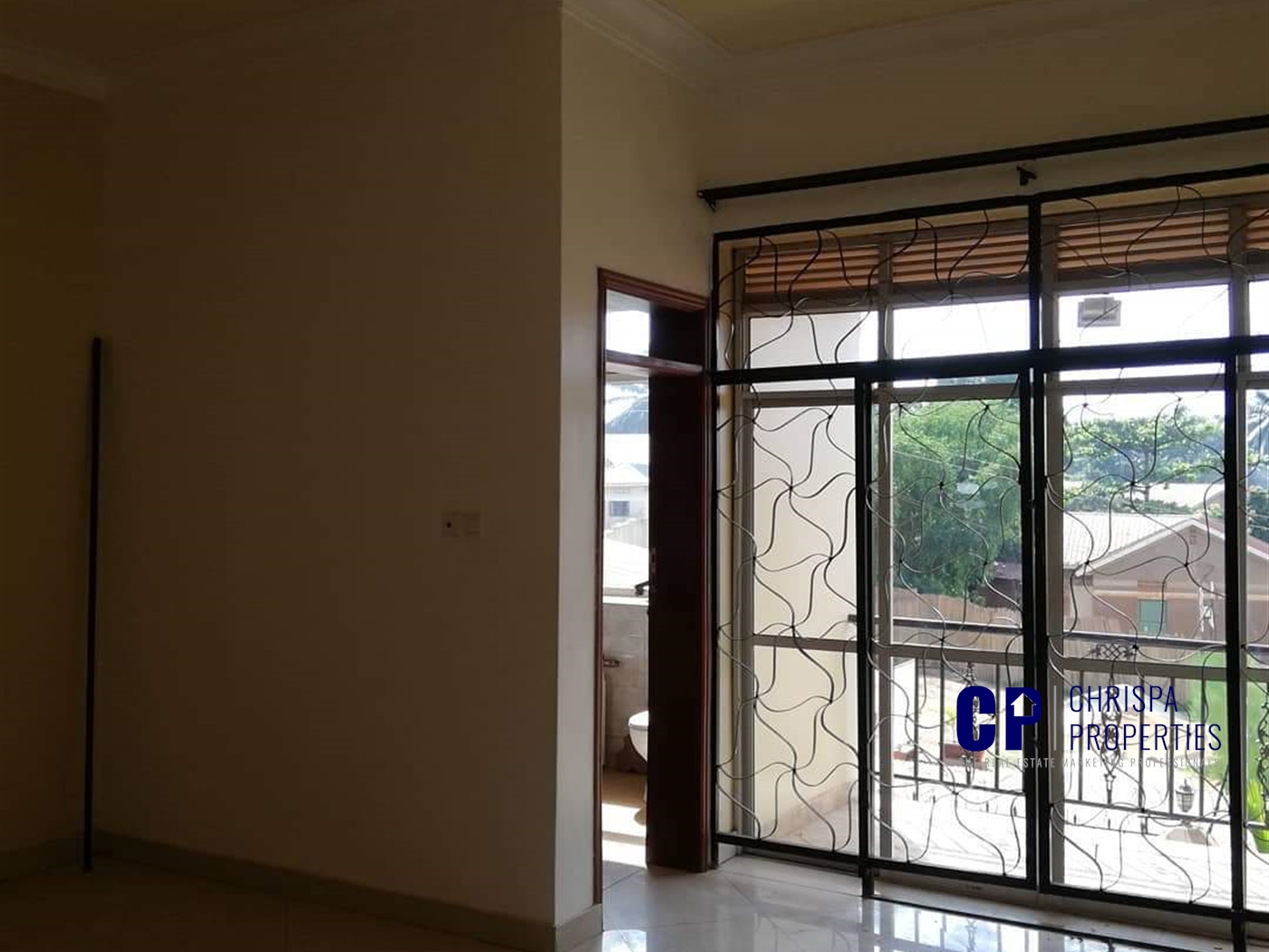 Duplex for rent in Kisaasi Kampala