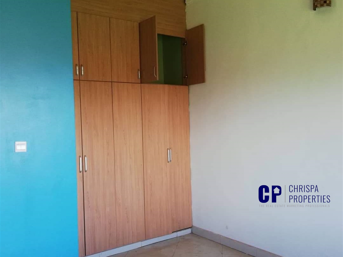 Duplex for rent in Kisaasi Kampala