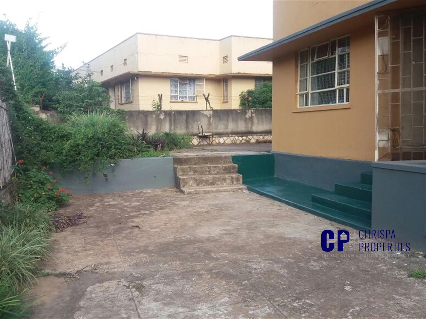 Commercial block for sale in Kamwokya Kampala