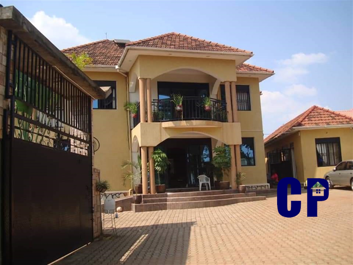 Storeyed house for sale in Namugongo Wakiso