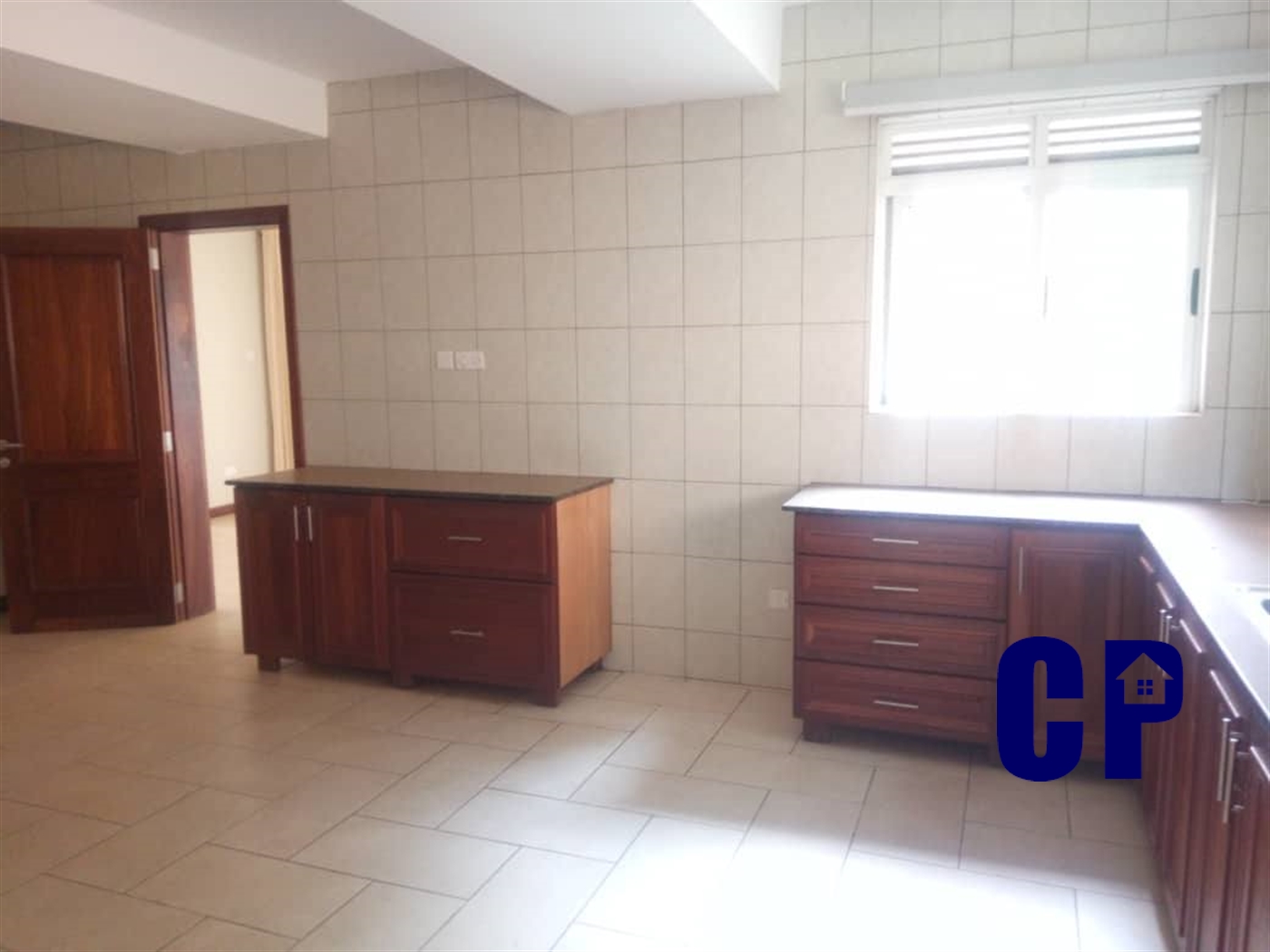 Storeyed house for rent in Munyonyo Kampala