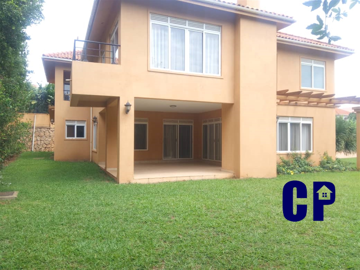 Storeyed house for rent in Munyonyo Kampala