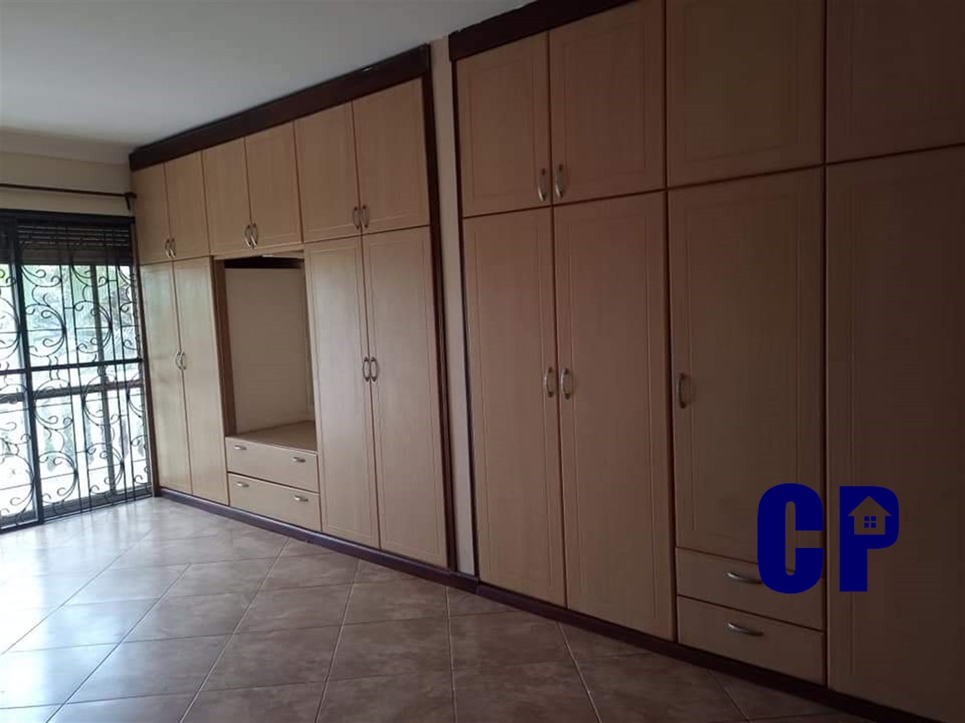 Storeyed house for rent in Muyenga Kampala