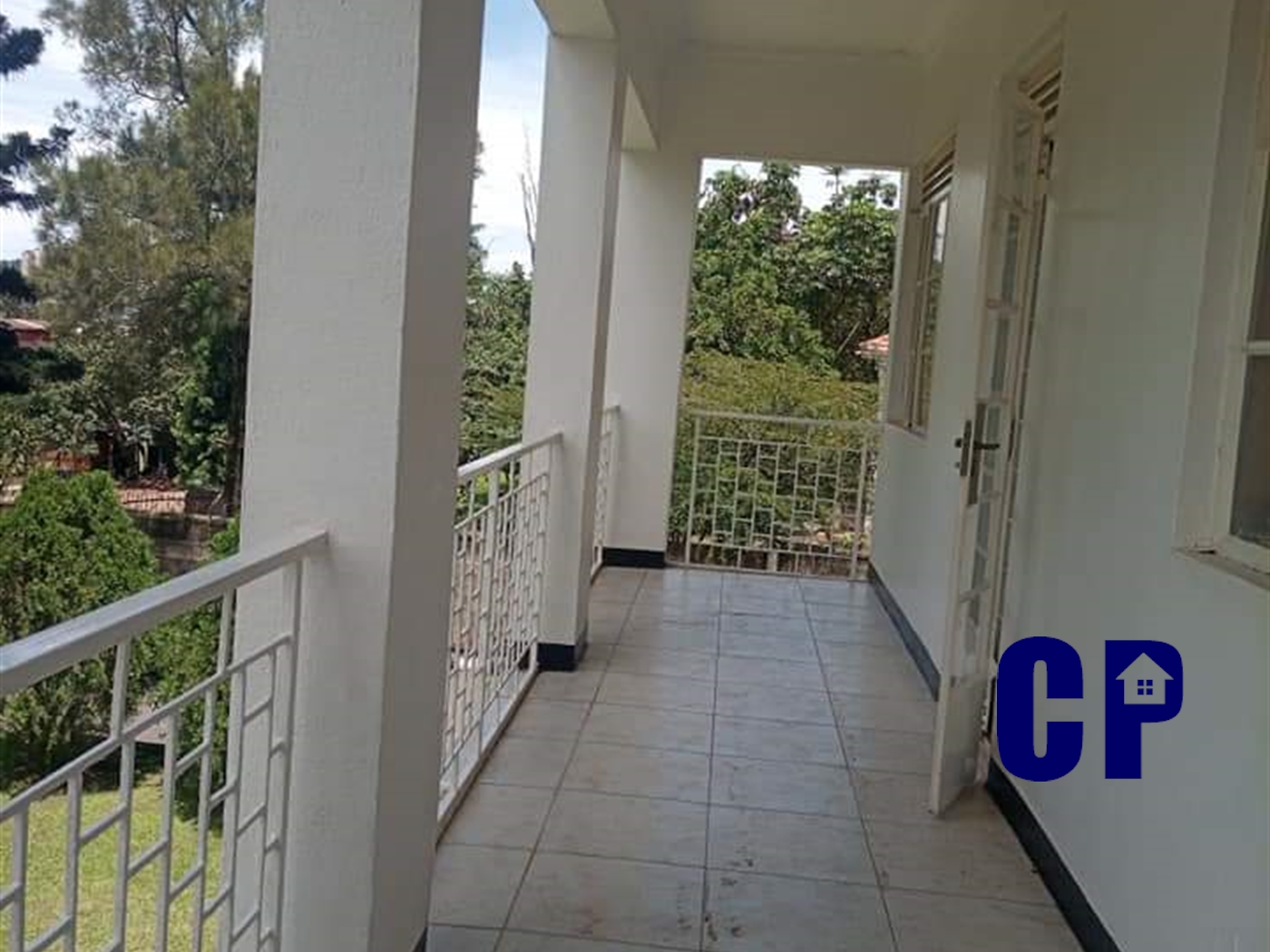 Storeyed house for rent in Bugoloobi Kampala