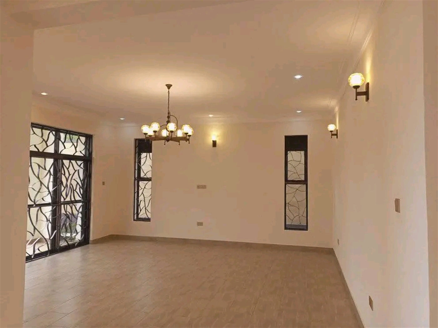 Villa for sale in Kisaasi Kampala