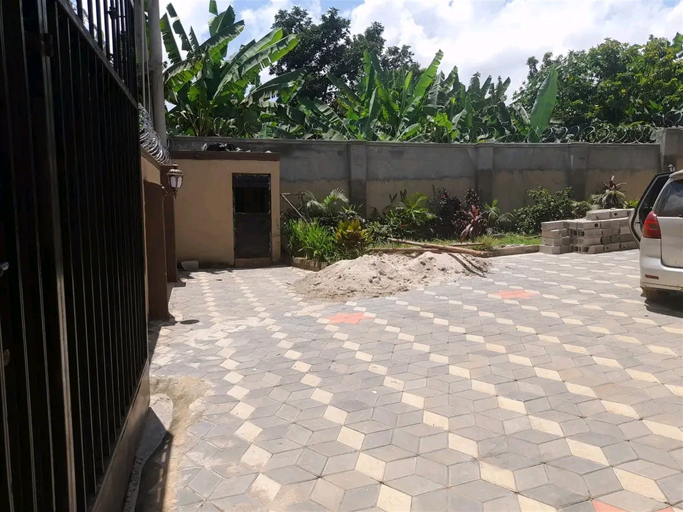 Villa for sale in Kira Kampala