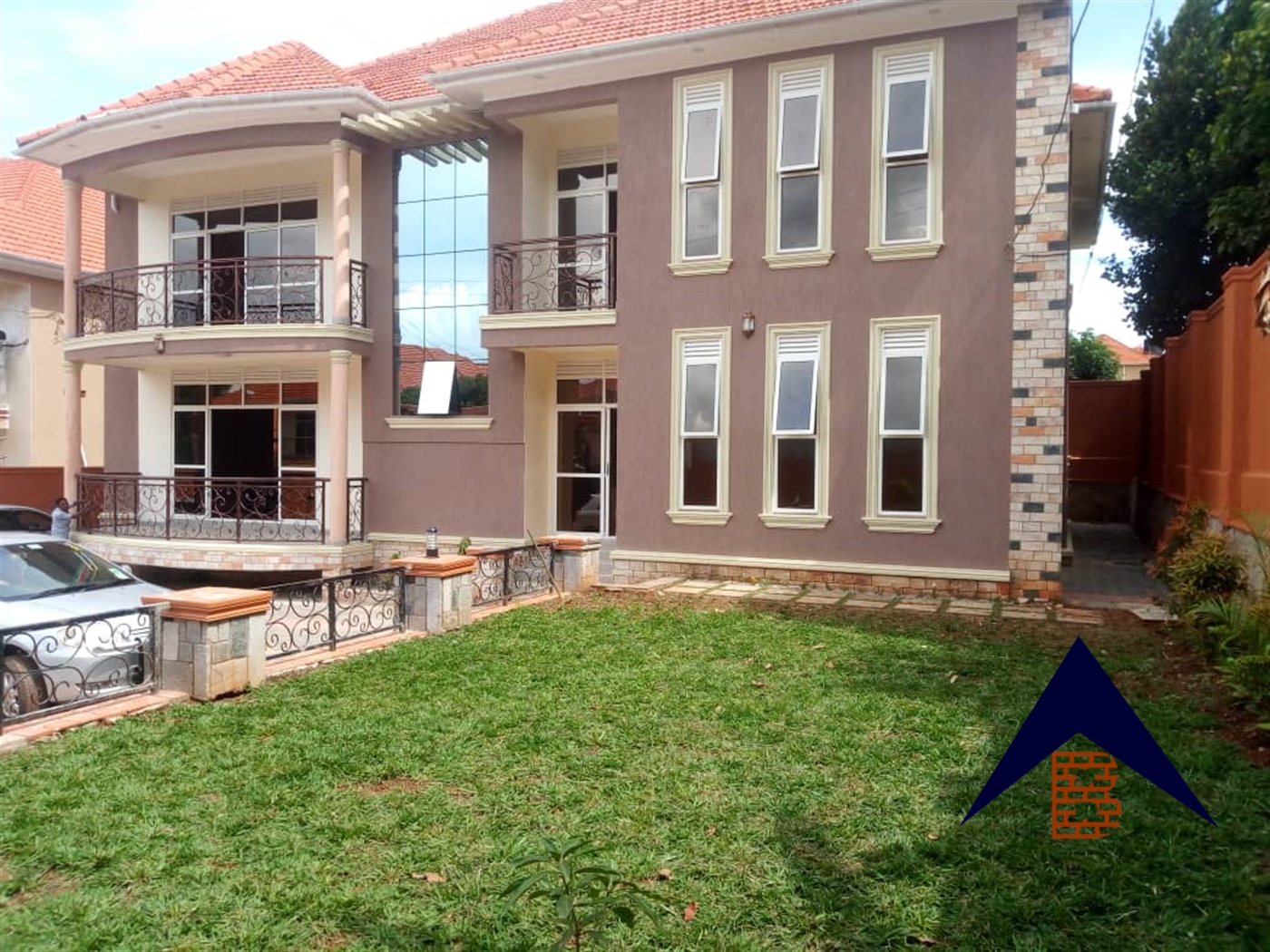 Mansion for sale in Munyonyo Kampala