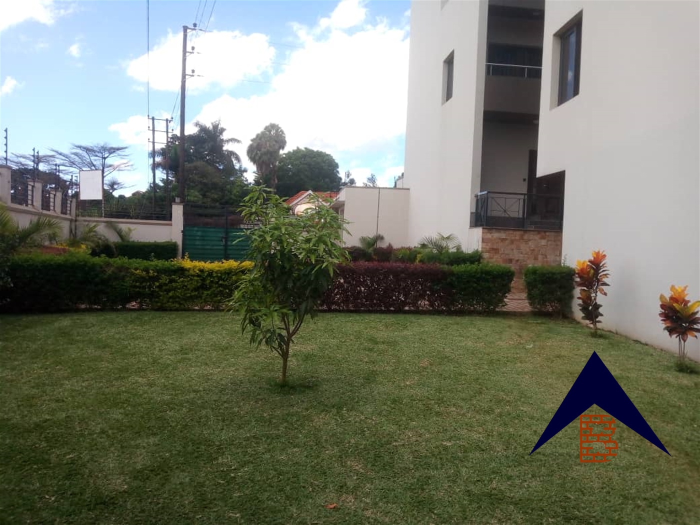 Town House for sale in Munyonyo Kampala