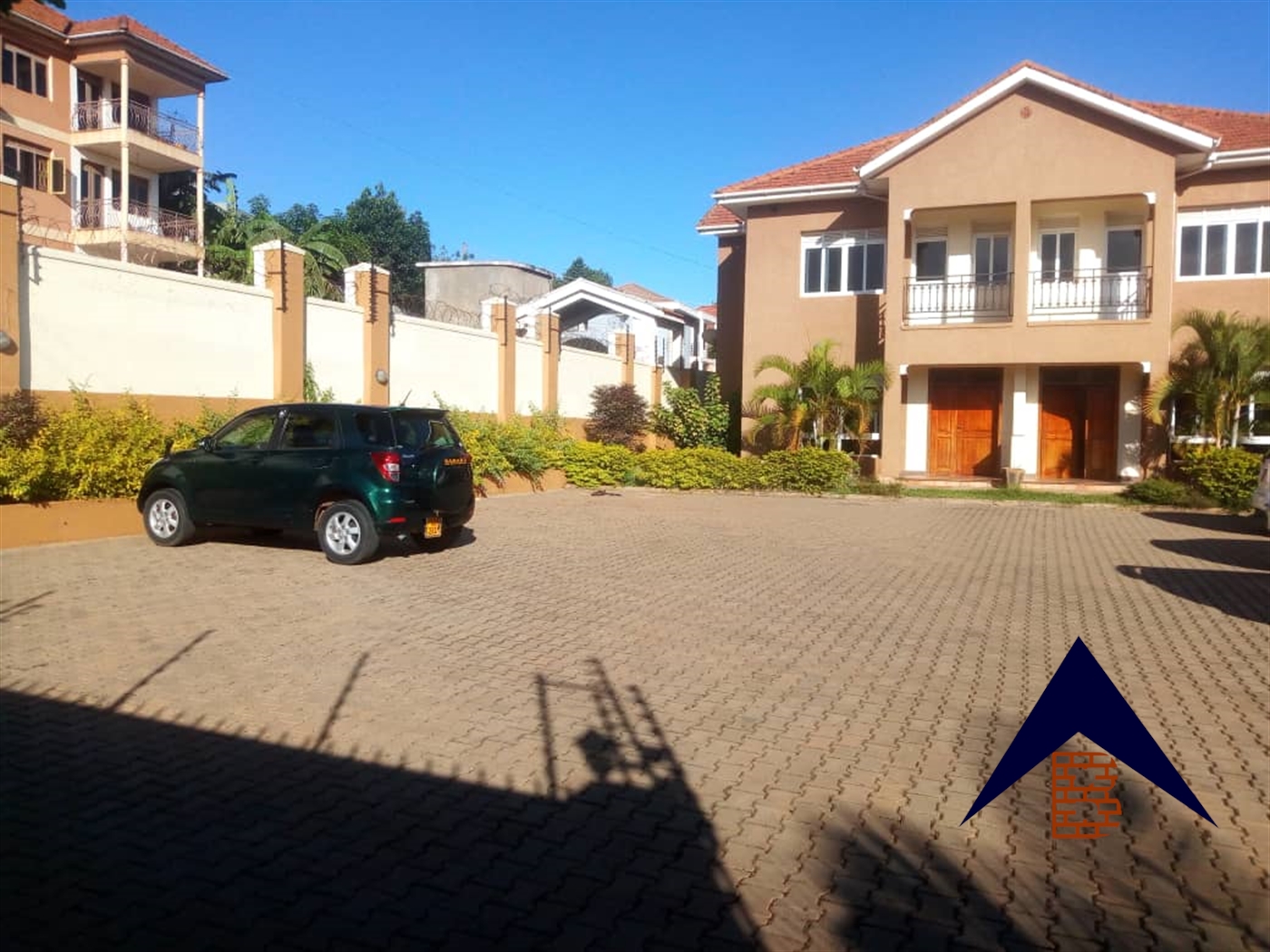 Town House for sale in Muyenga Kampala