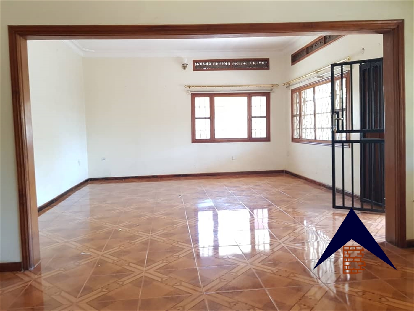 Bungalow for rent in Bukoto Kampala