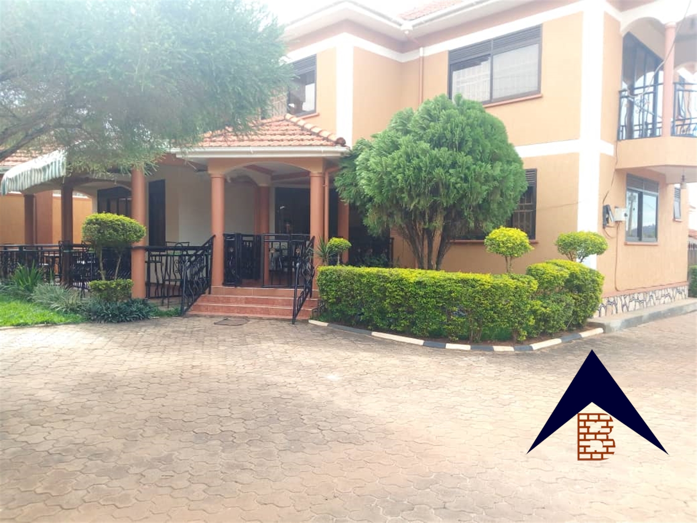 Mansion for sale in Muyenga Kampala