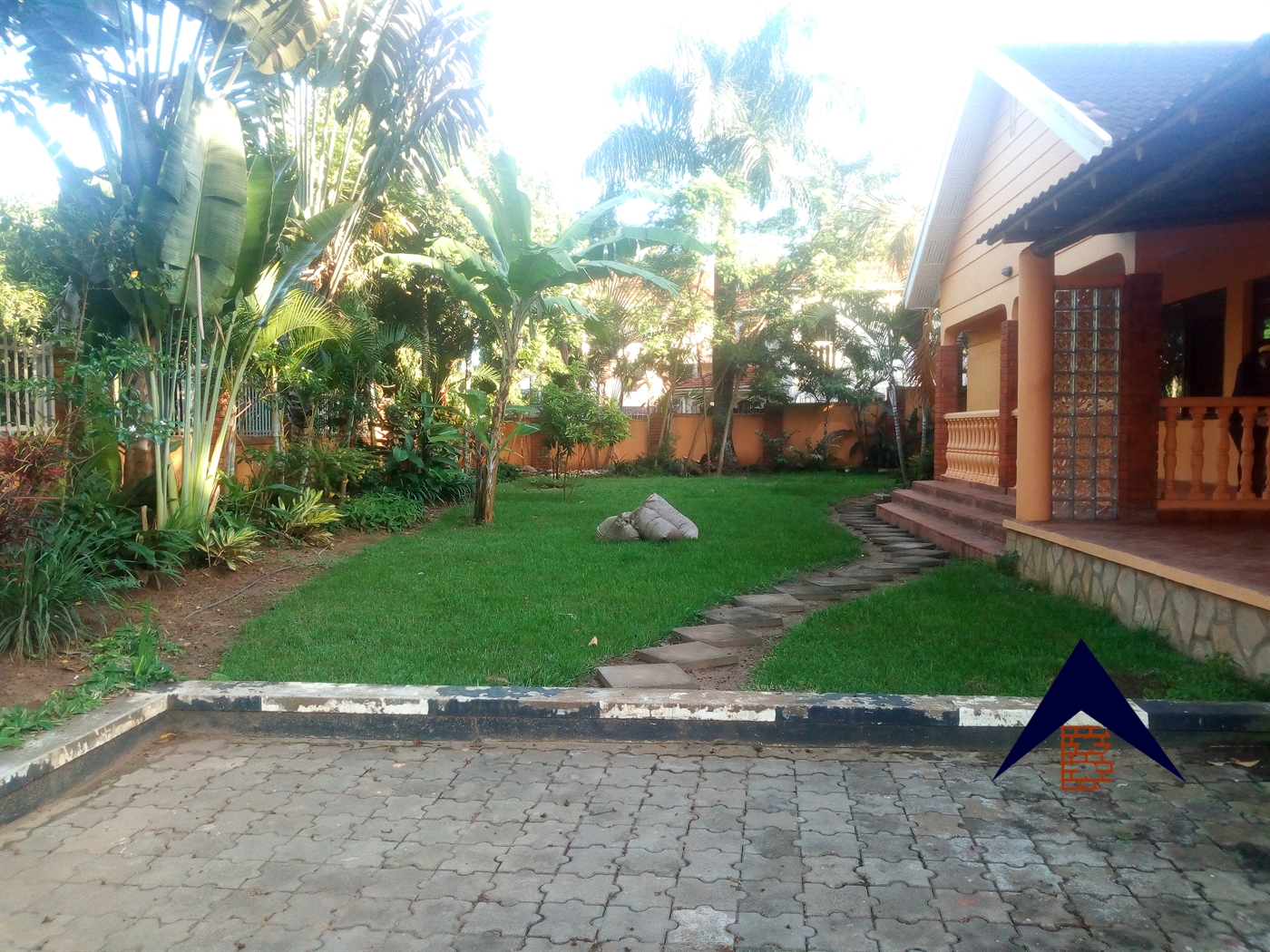 Bungalow for rent in Munyonyo Kampala