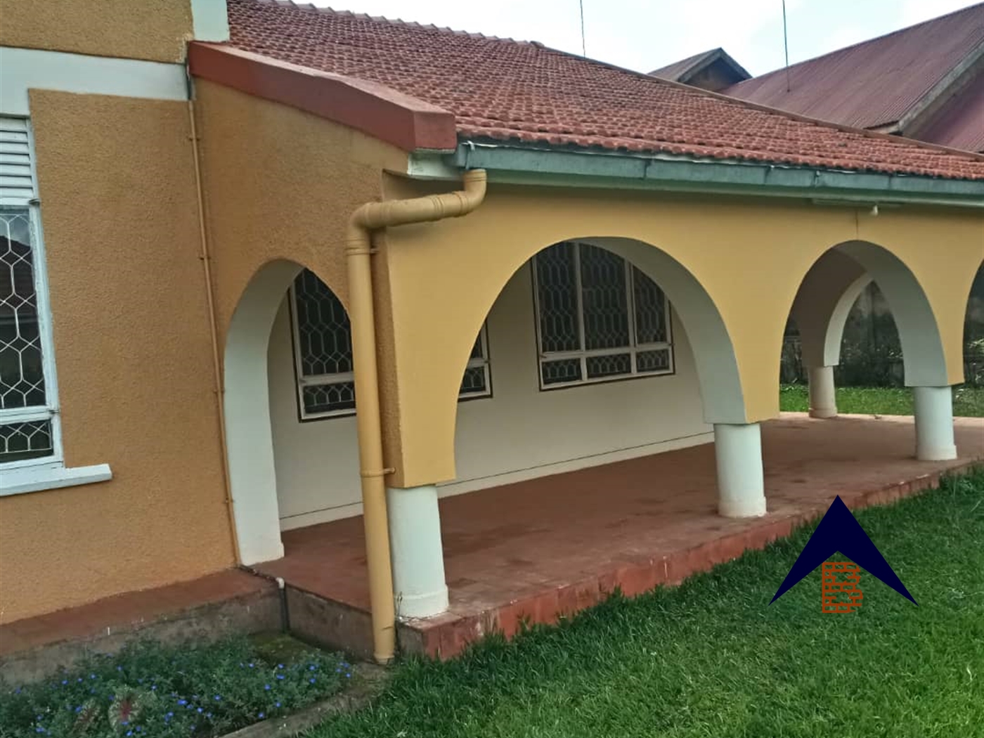 Mansion for sale in Kisaasi Kampala