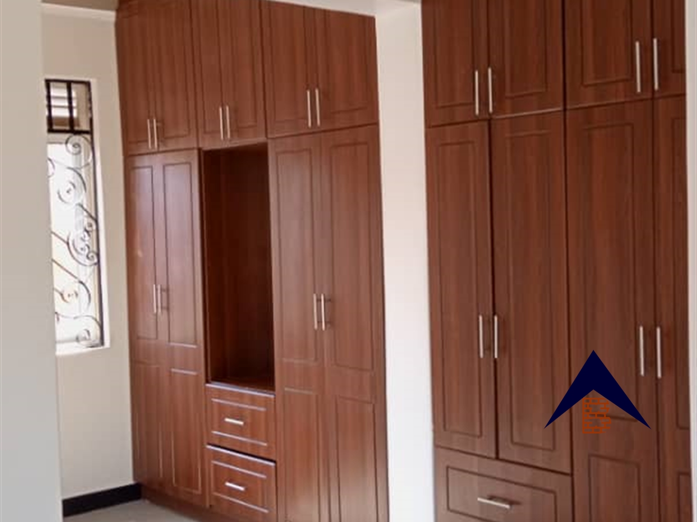 Storeyed house for sale in Kyaliwajjala Wakiso