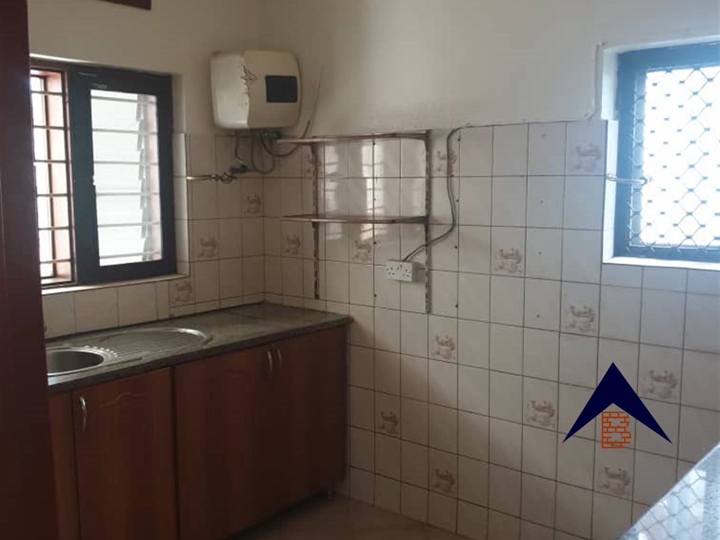 Bungalow for rent in Bukoto Kampala