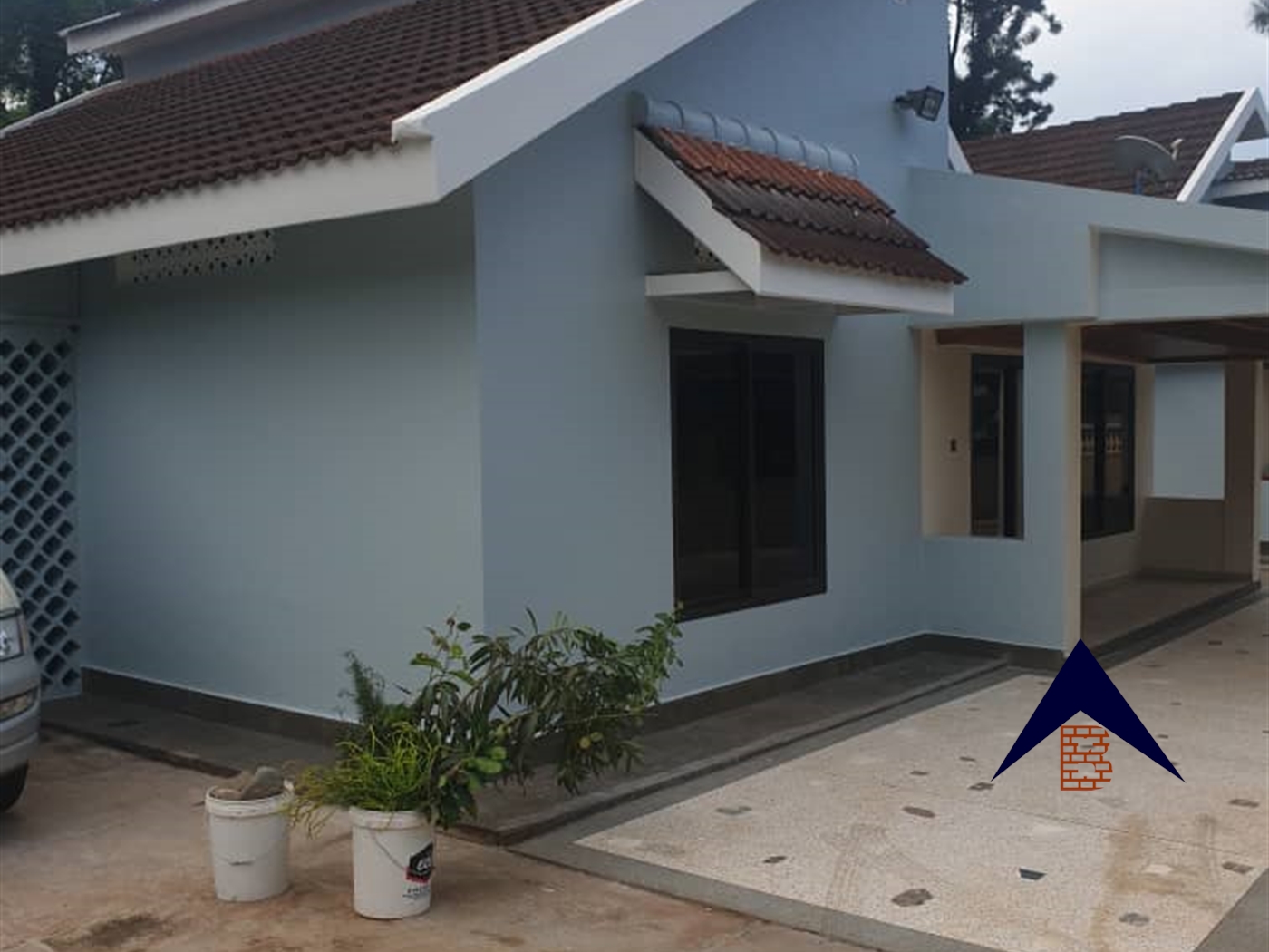 Bungalow for rent in Bukoto Kampala