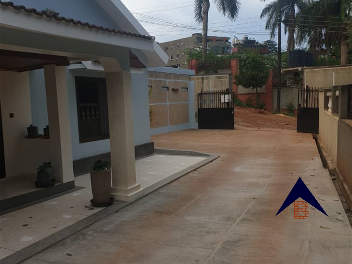 Bungalow for rent in Bukoto Kampala