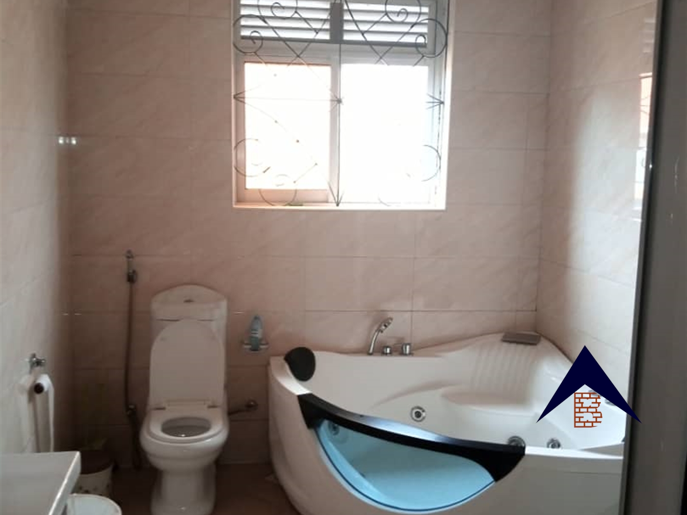 Bungalow for sale in Kiwaatule Kampala