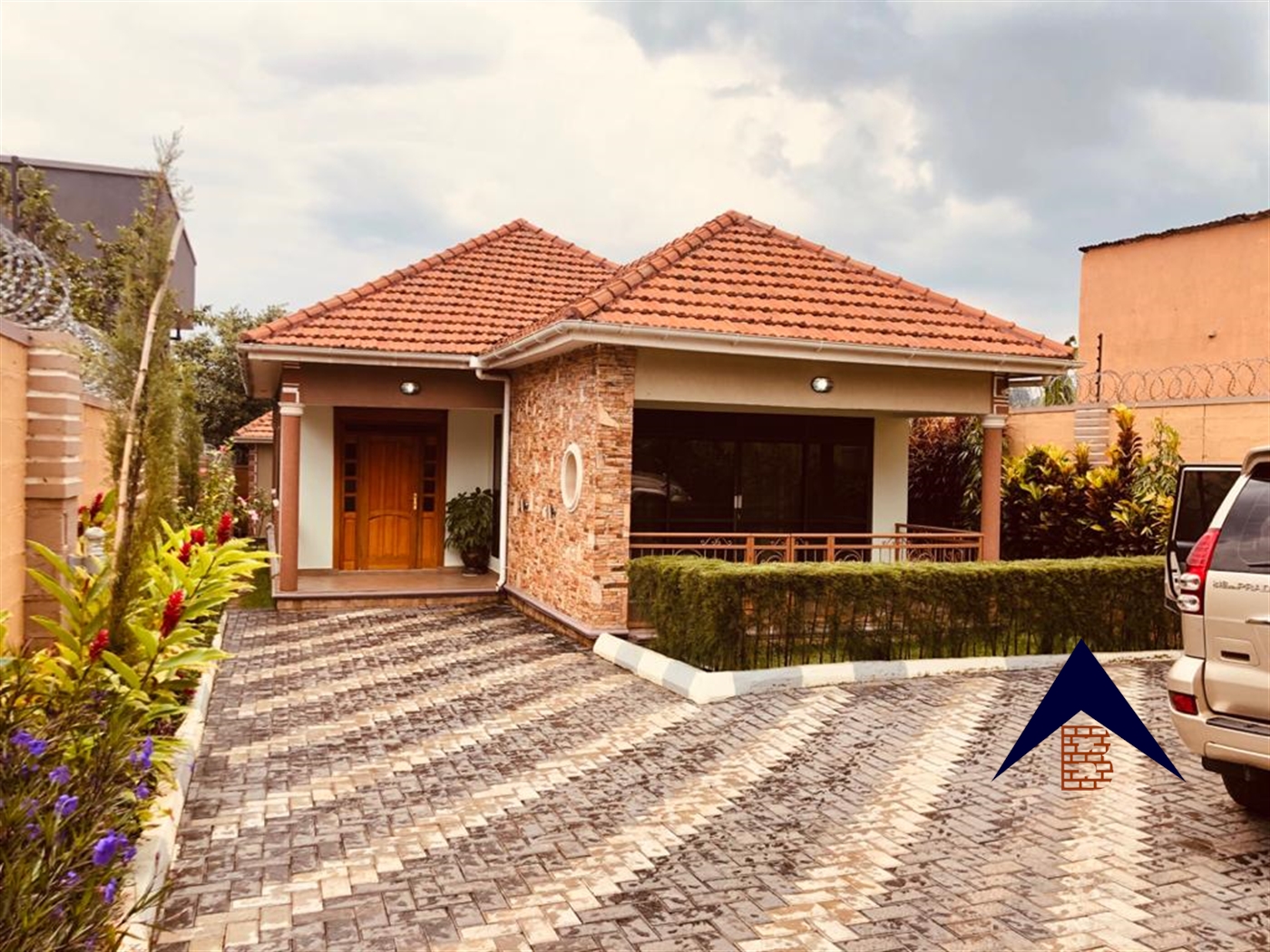 Bungalow for rent in Muyenga Kampala