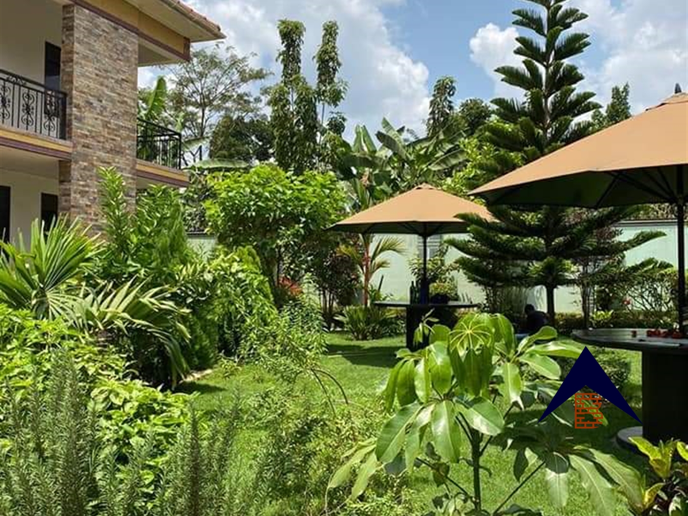 Mansion for sale in Gayaza Wakiso