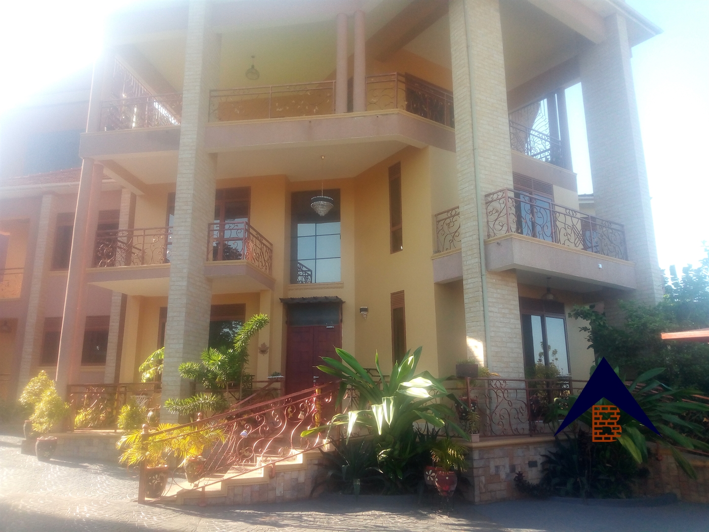 Storeyed house for sale in Munyonyo Kampala