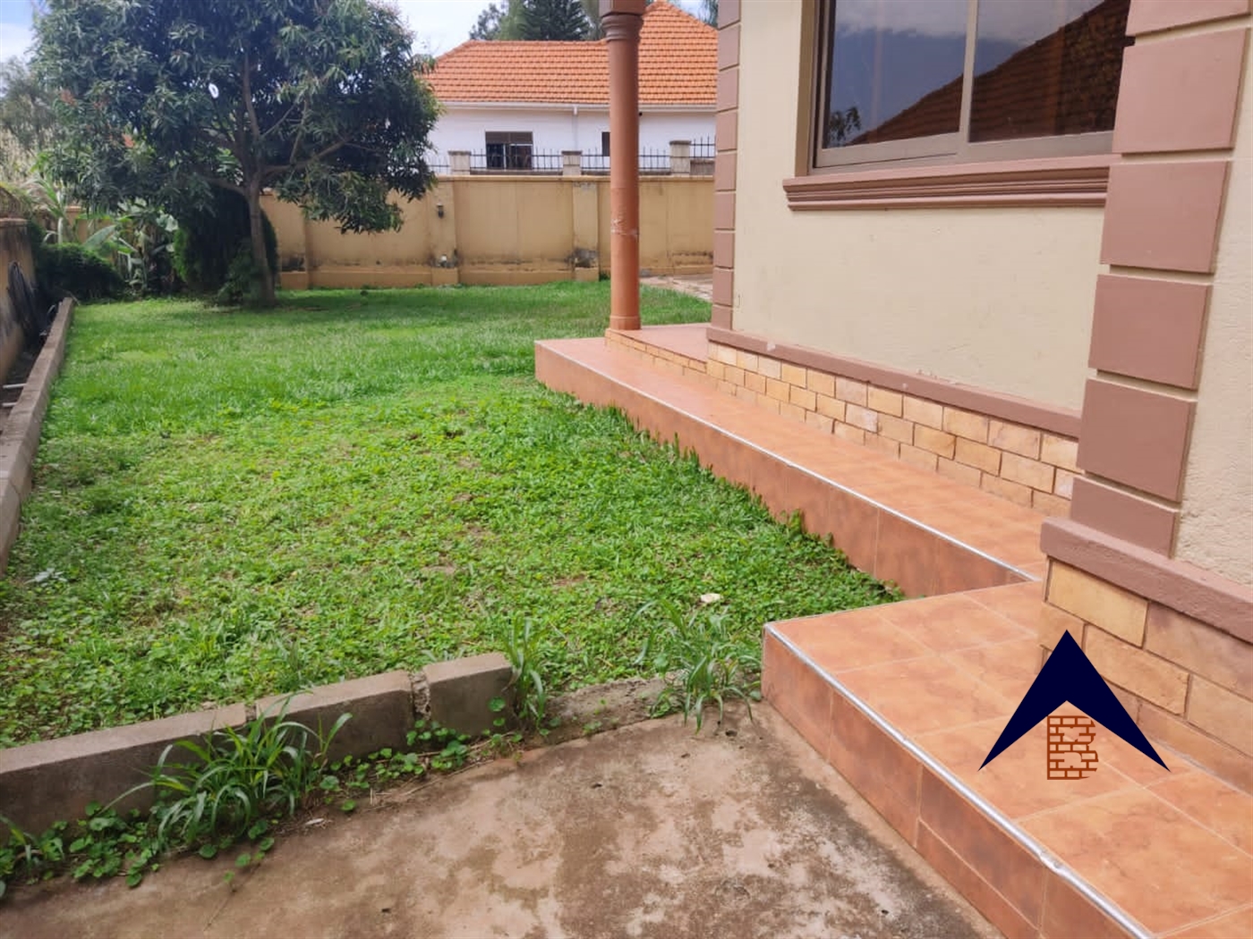 Bungalow for sale in Bweyogerere Kampala