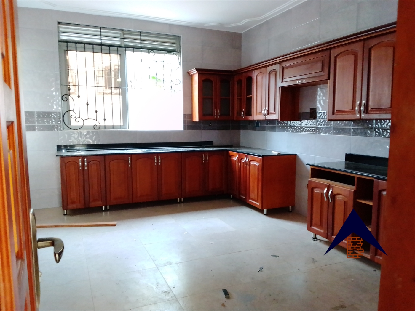 Storeyed house for sale in Munyonyo Kampala