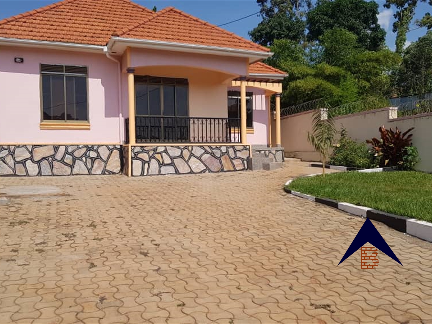 Bungalow for sale in Bwebajja Wakiso