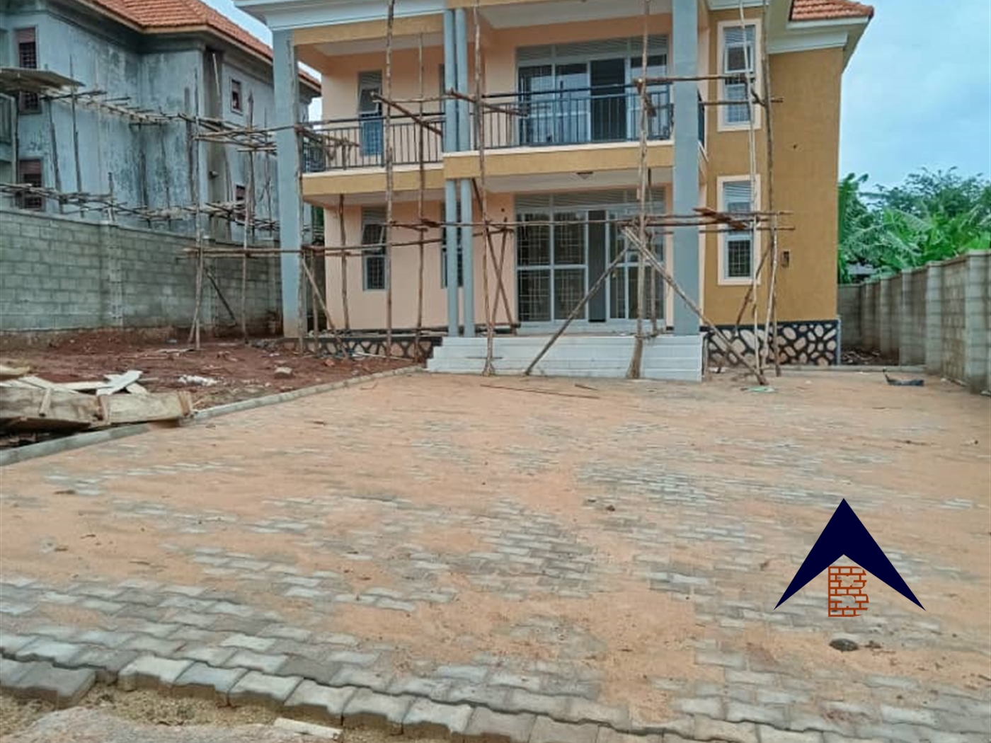 Storeyed house for sale in Kitove Wakiso