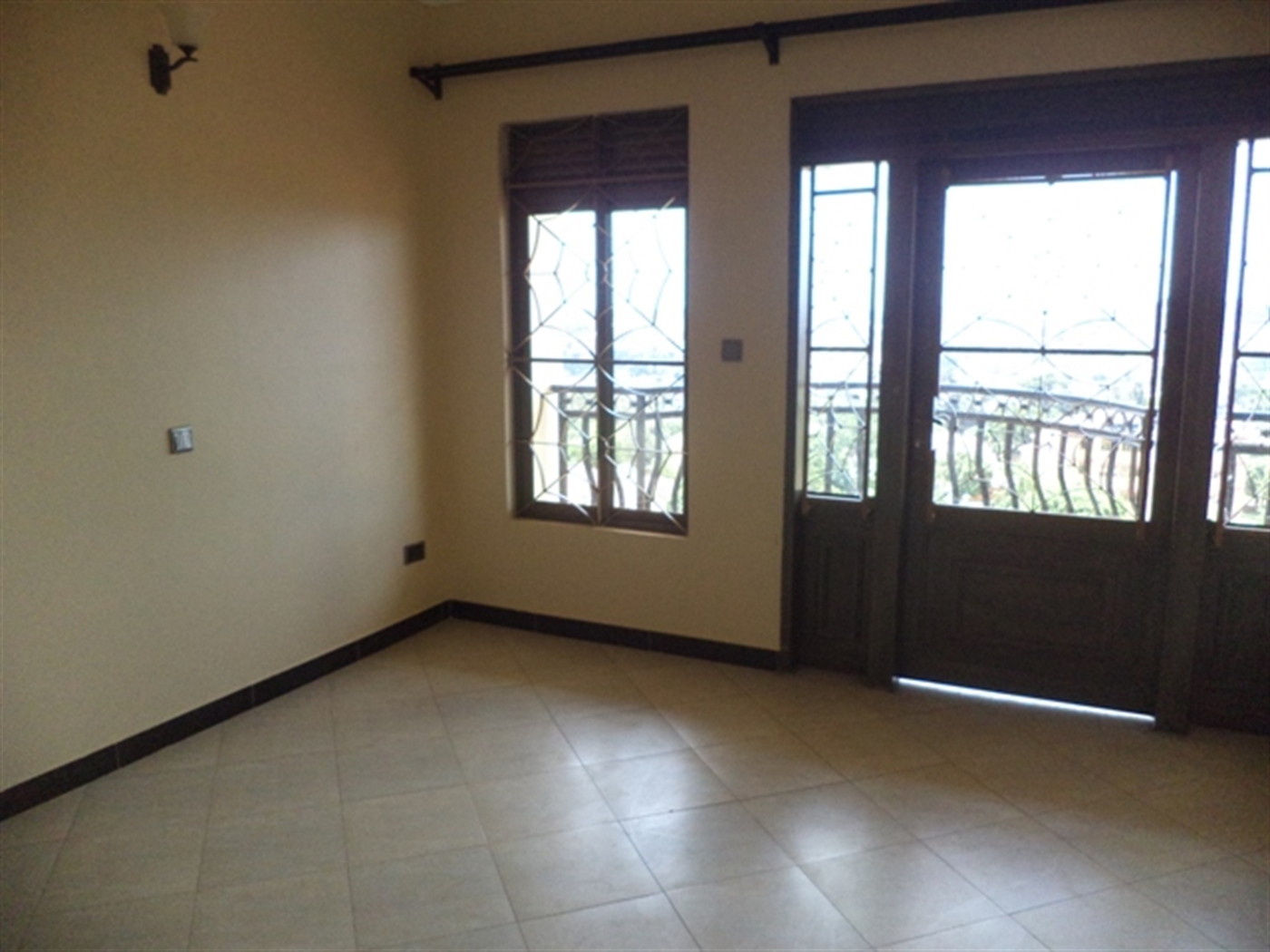 Apartment for rent in Kisaasi Kampala