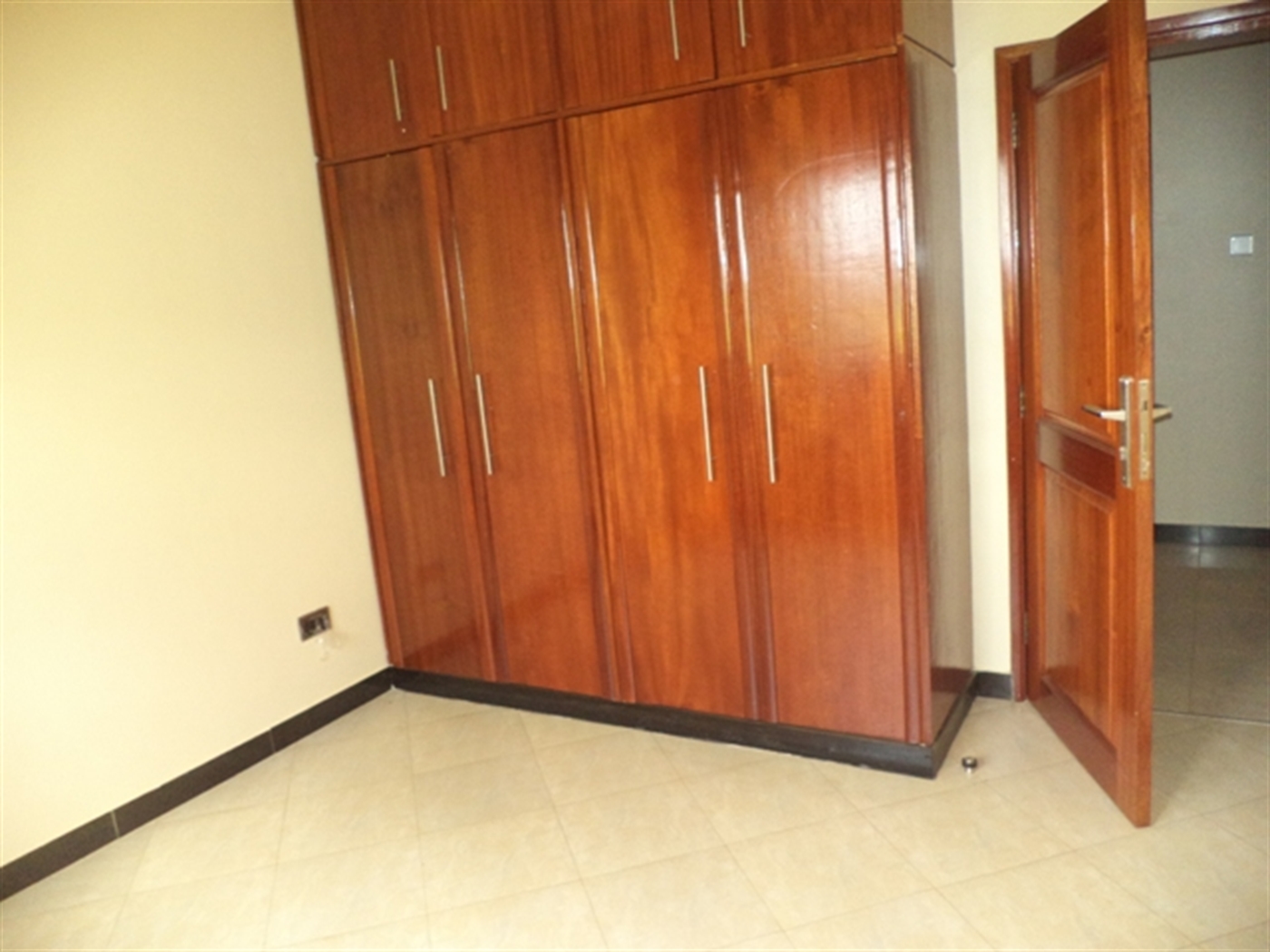 Apartment for rent in Kisaasi Kampala