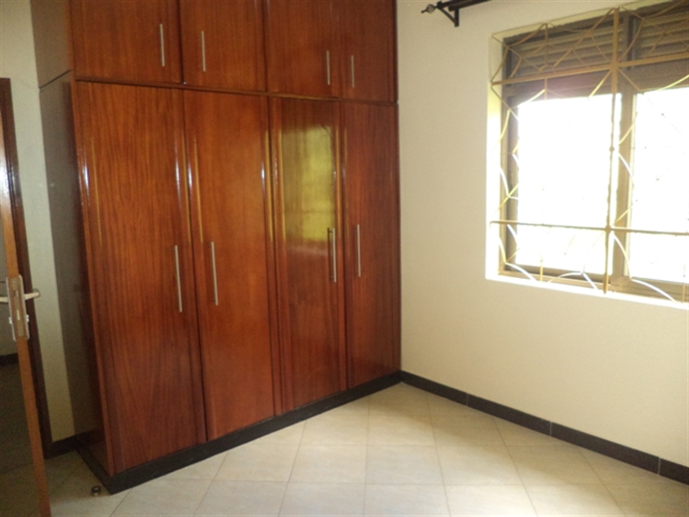 Apartment for rent in Kisaasi Kampala