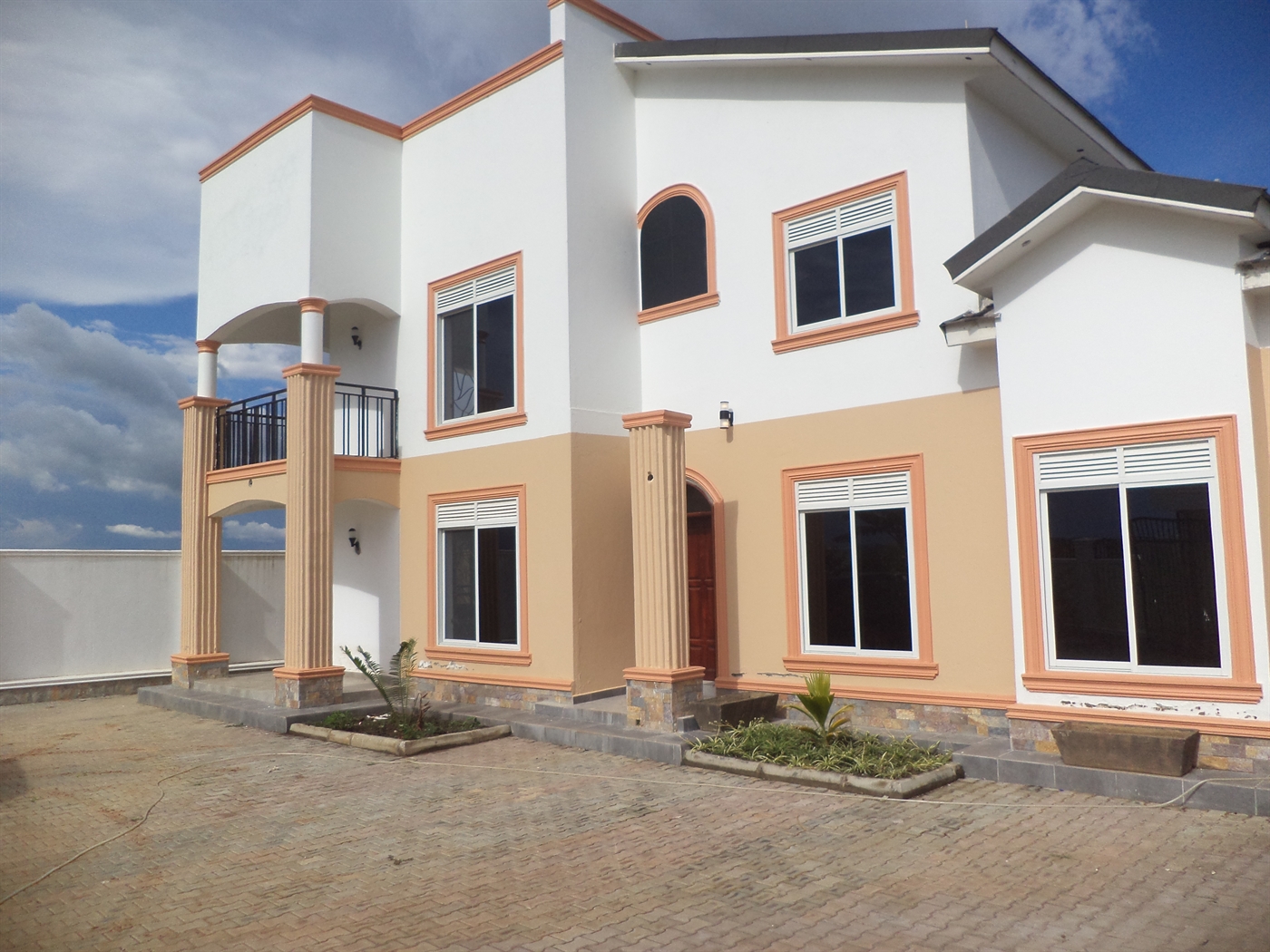 Mansion for sale in Katabi Wakiso