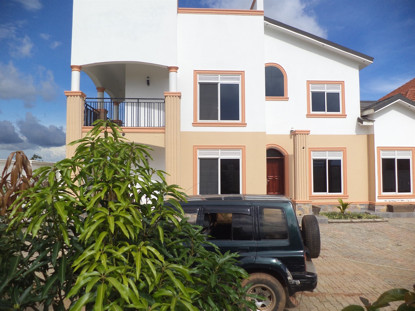 Mansion for sale in Katabi Wakiso