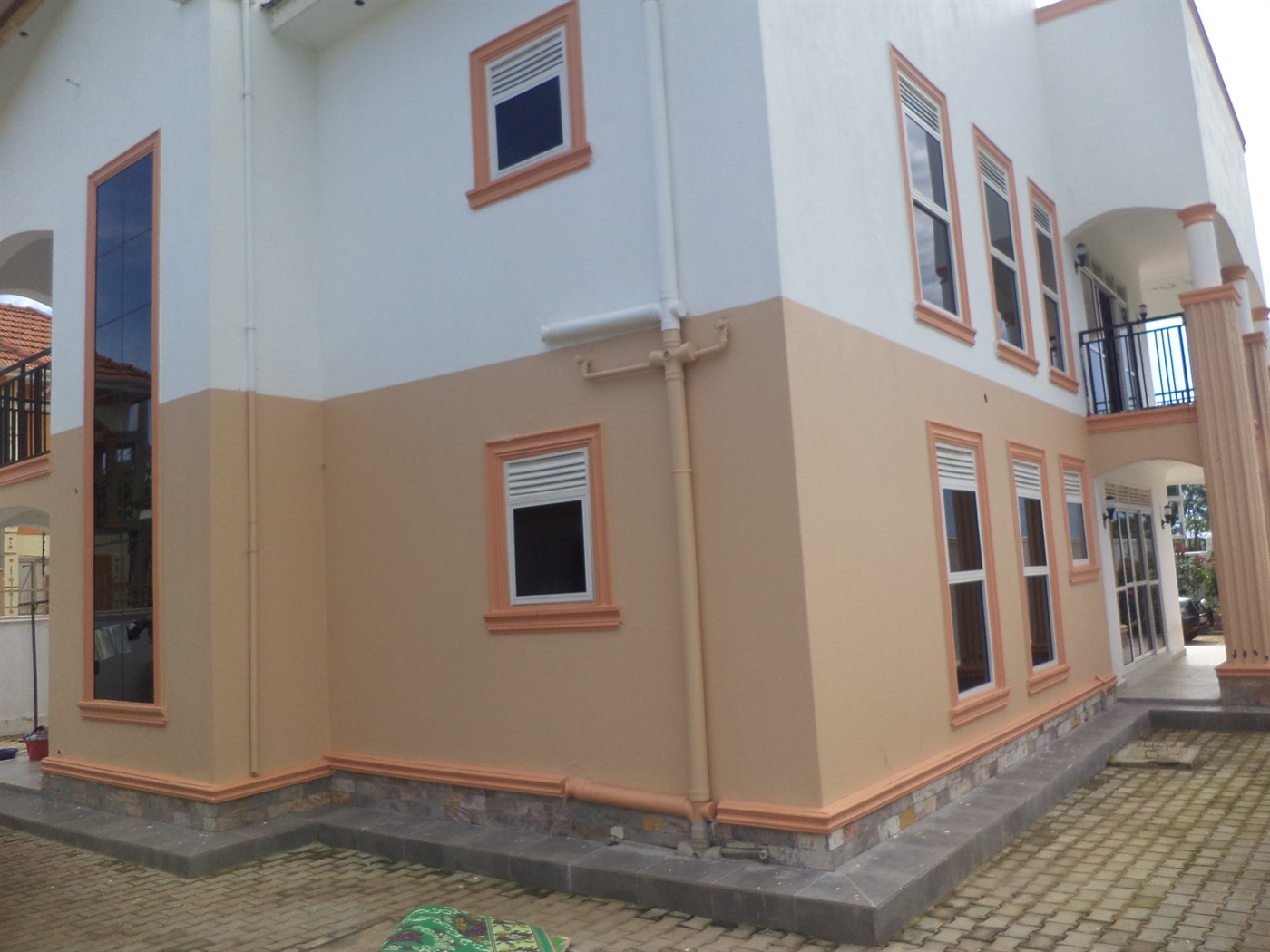 Mansion for sale in Katabi Wakiso