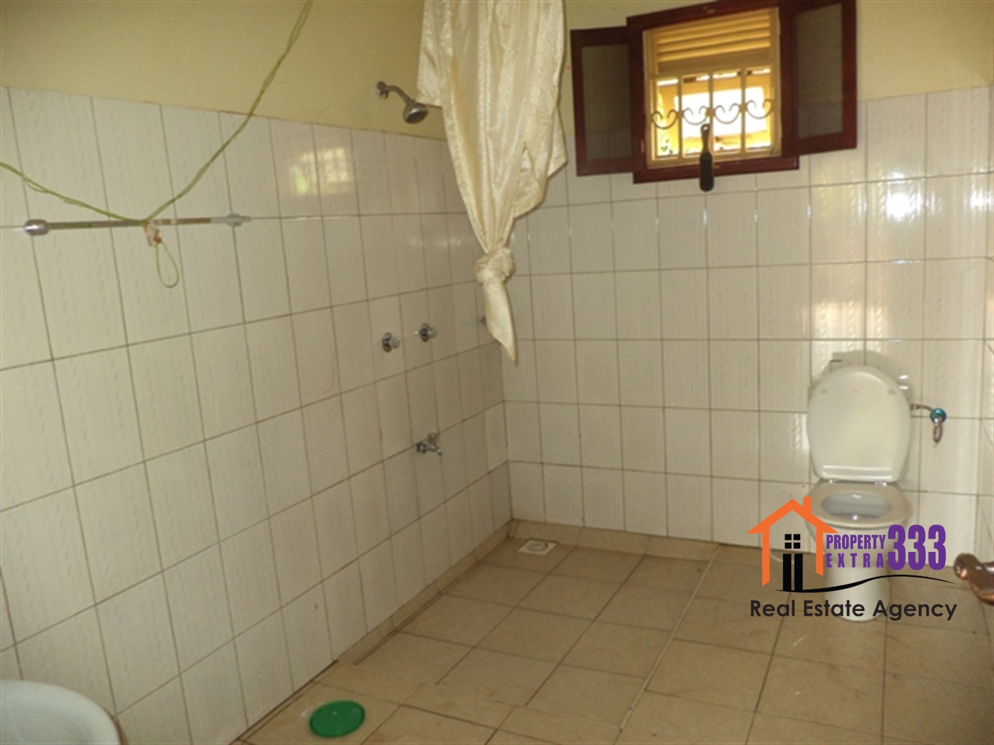 Semi Detached for rent in Najjera Kampala