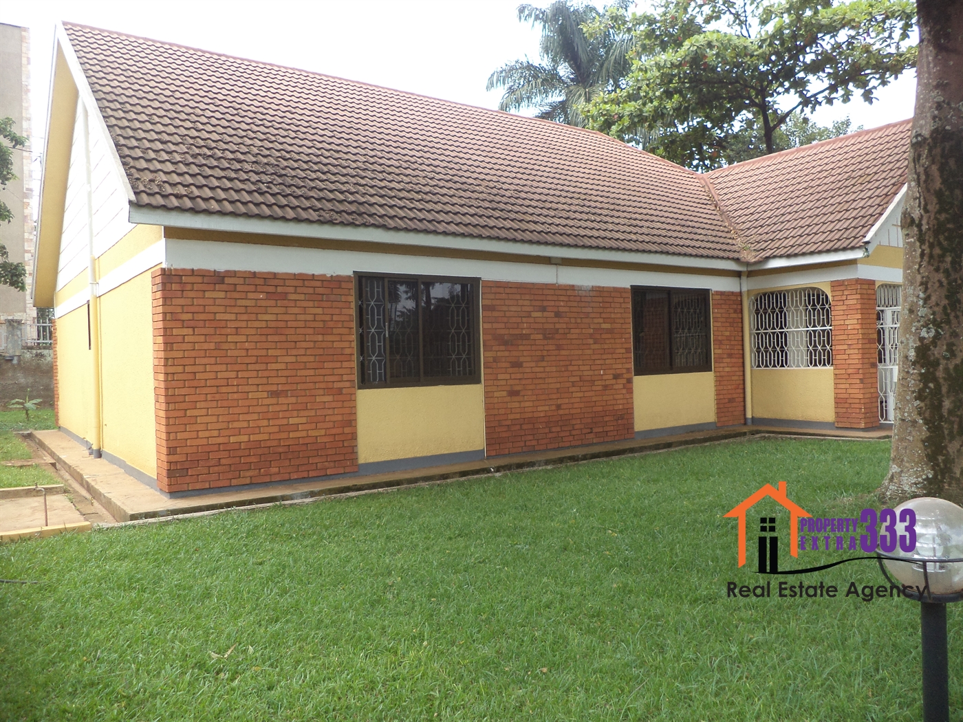 Mansion for rent in Bugoloobi Kampala