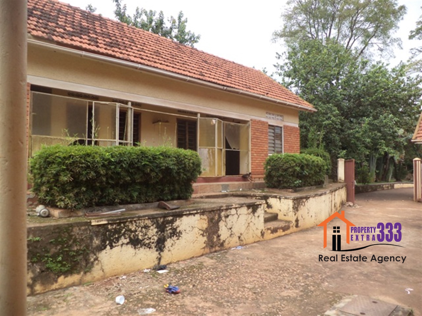 Bungalow for rent in Mbuya Kampala