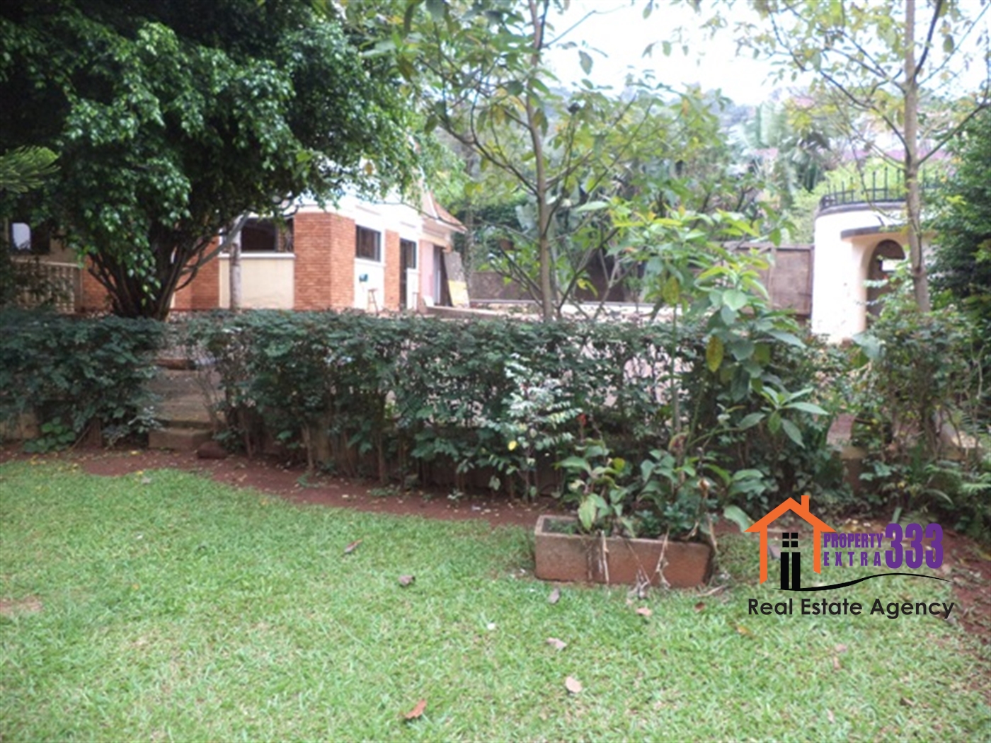 Bungalow for rent in Mbuya Kampala