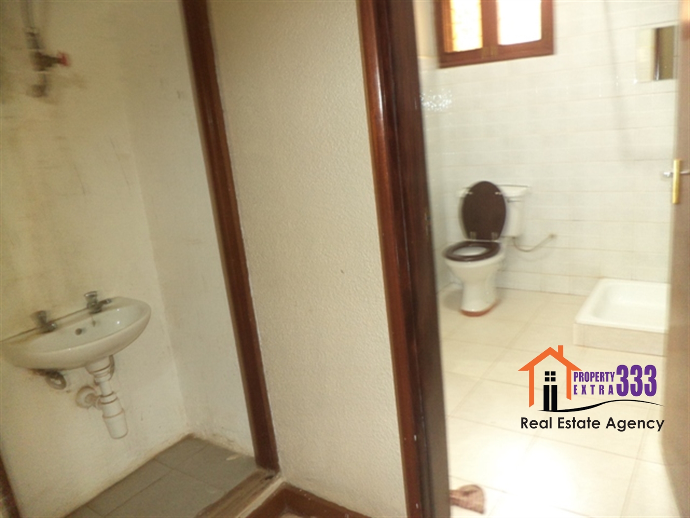 Bungalow for rent in Mbuya Kampala