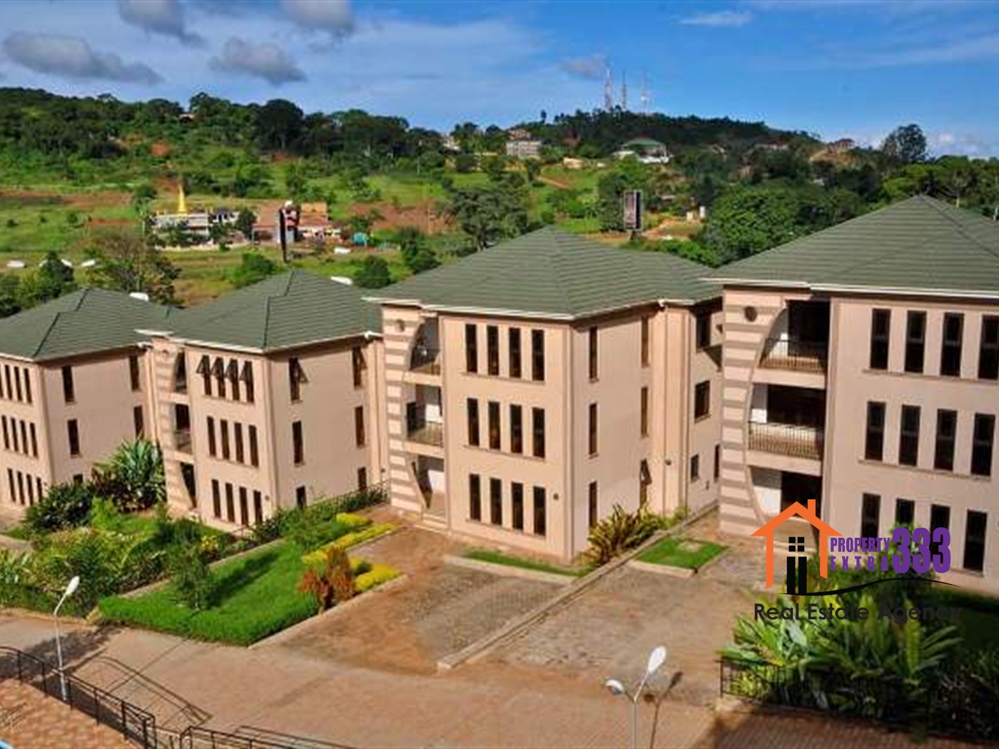 Mansion for rent in Bwebajja Wakiso