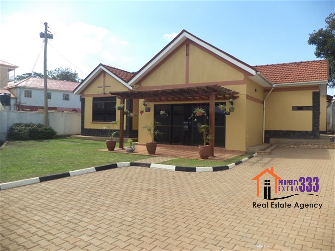 Bungalow for rent in Kisaasi Kampala