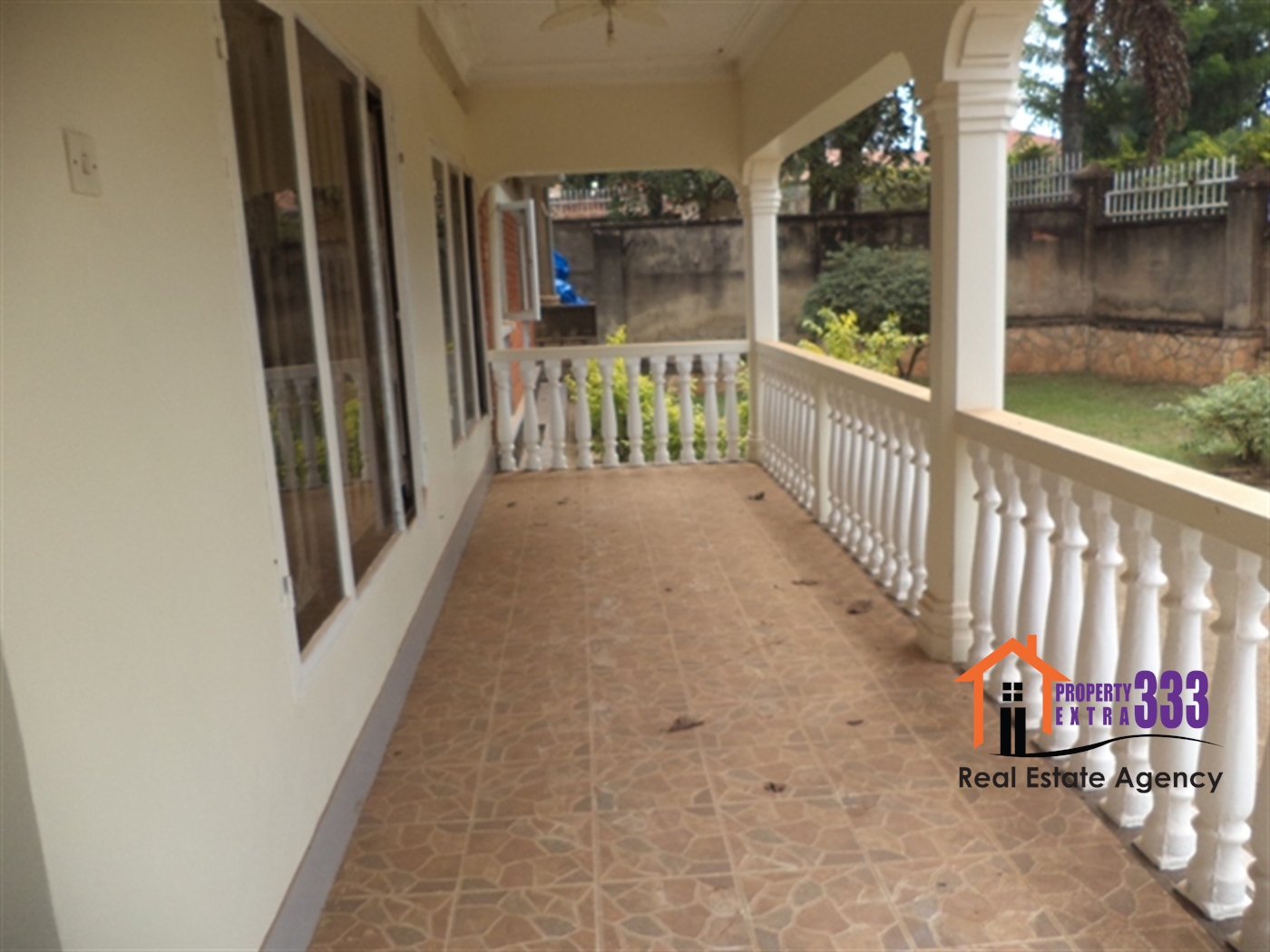 Bungalow for rent in Kiwaatule Kampala