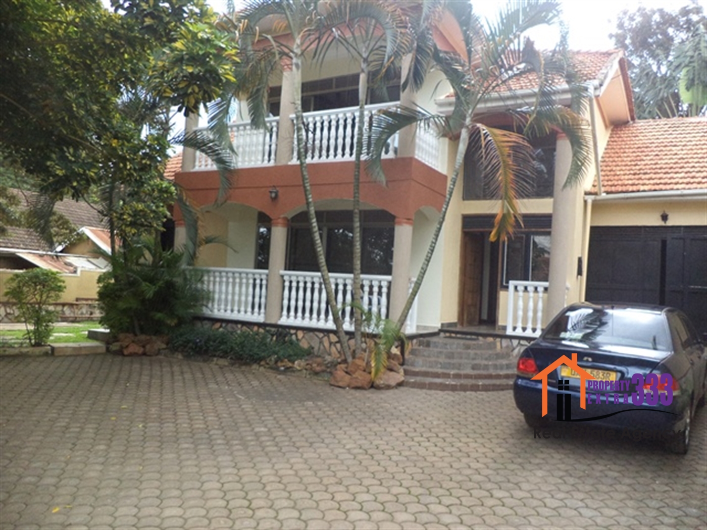 Storeyed house for rent in Muyenga Kampala