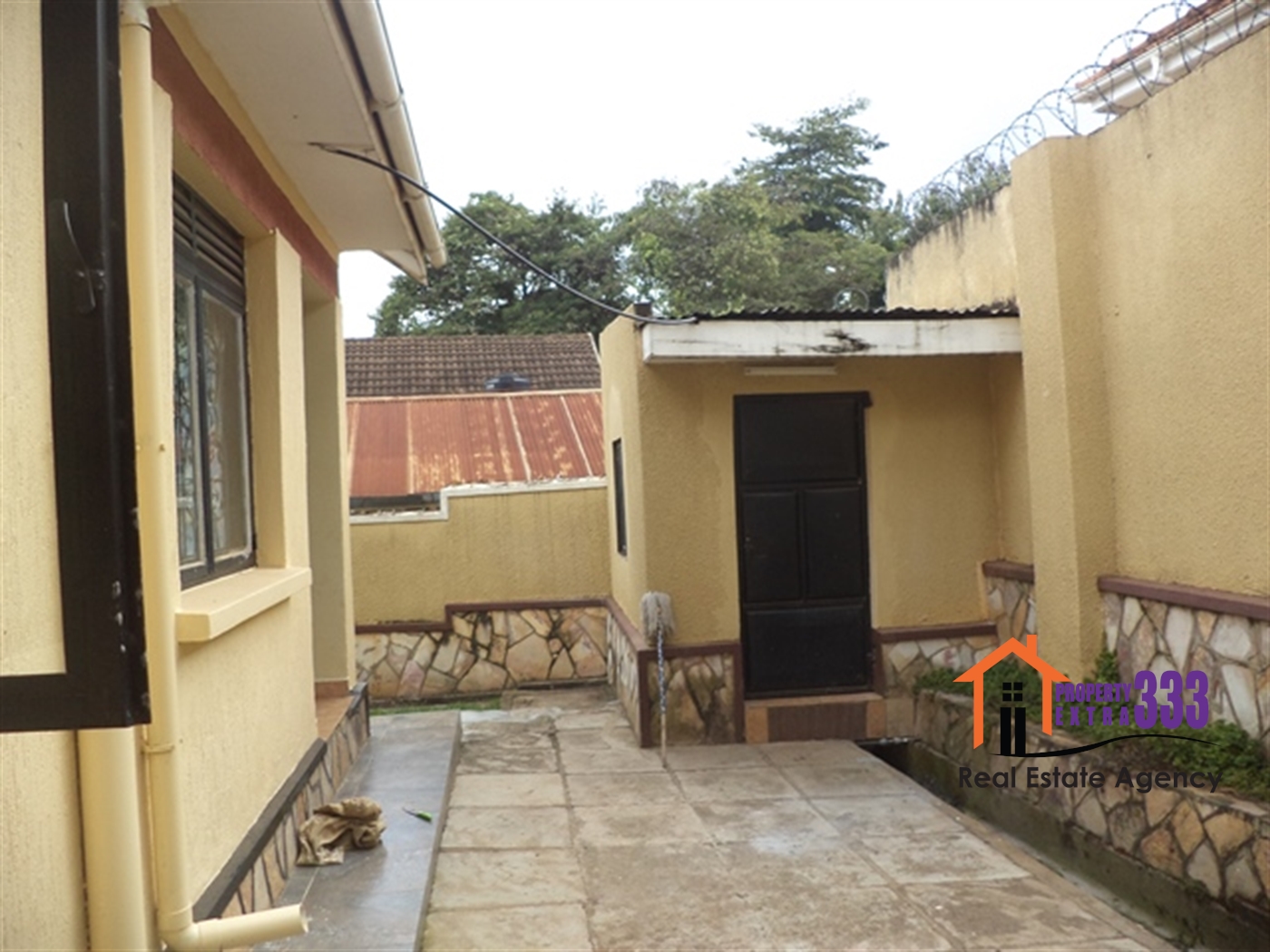 Storeyed house for rent in Muyenga Kampala